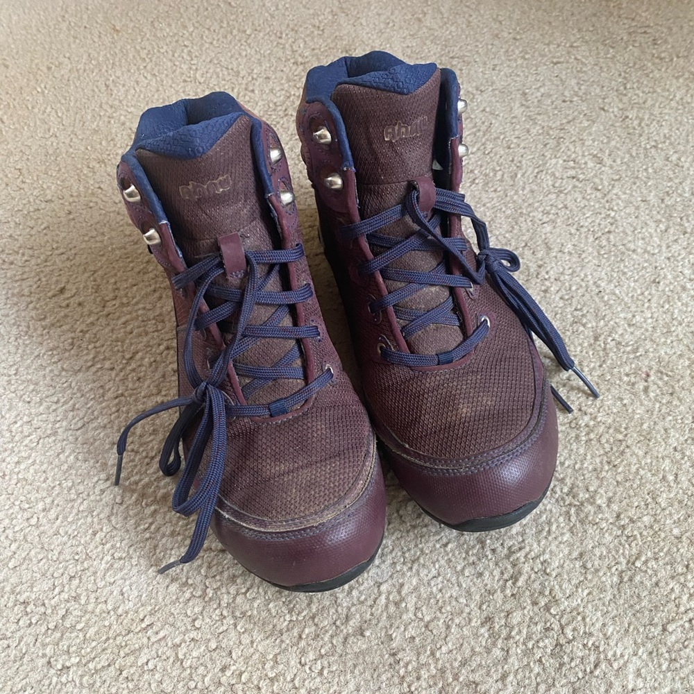Teva Ahnu purple Hiking Boots